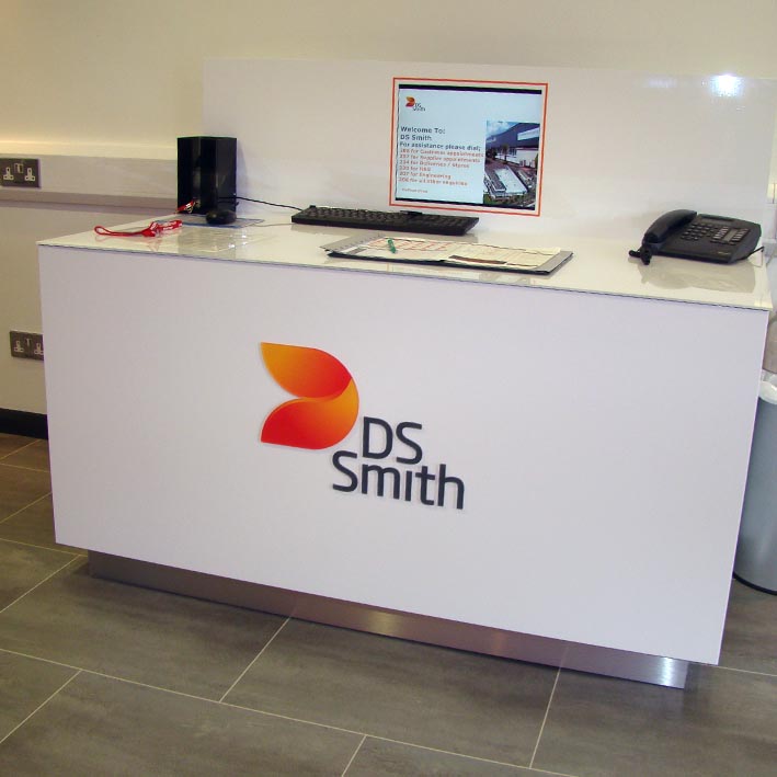 corporate welcome desk for DS Smith 